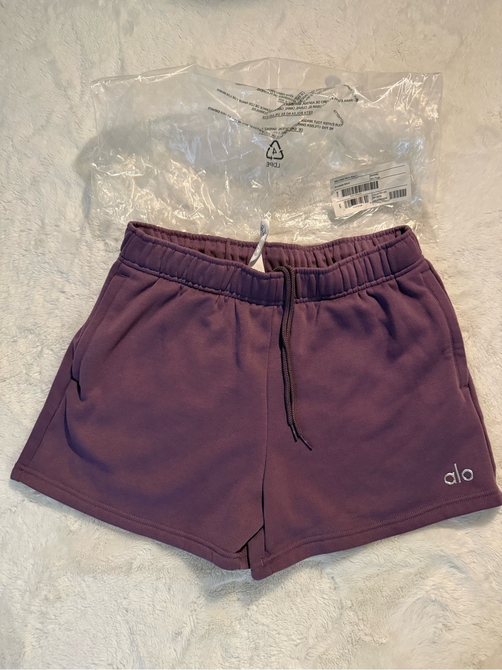 ALO Yoga Plum Kiss Shorts size large